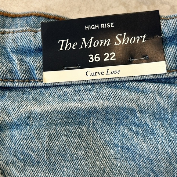 Abercrombie & Fitch NWT women's The 4" Mom Short Curve Love Size 36/22 High Rise - Picture 5 of 14